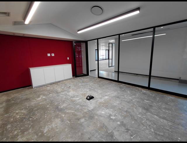 473M² OFFICE TO LET IN MAGALIESSIG